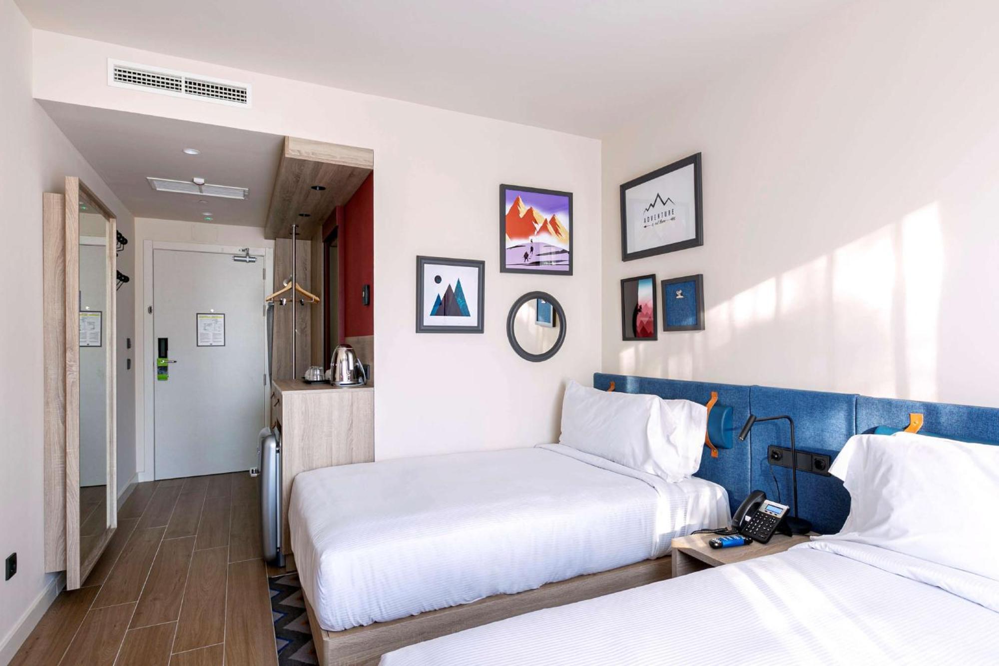 Hampton By Hilton Alcobendas Madrid Ngoại thất bức ảnh